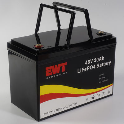 Batterie au lithium-fer-phosphate de 48 V montée sur le mur La solution ultime pour un stockage d'énergie durable et à large portée